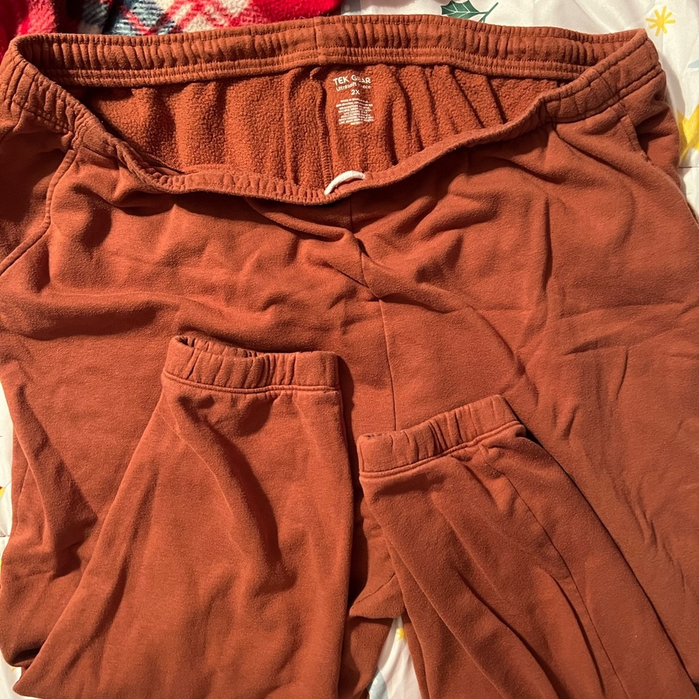 Tek Gear women’s  Rust Sweatpants